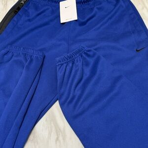 Nike men’s small jogger style blue sweatpants new with tags